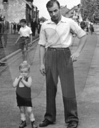 Zeitz Artur Stefan mit Sohn Wolfgang 1949.JPG